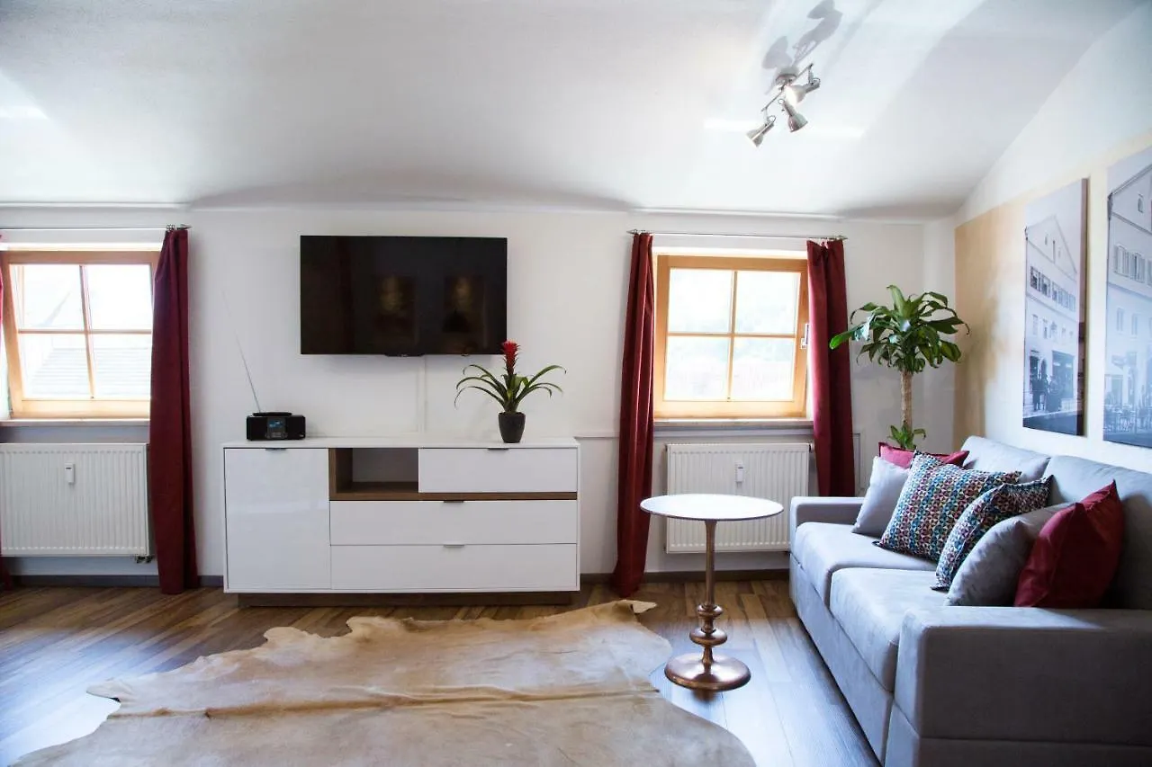アパート Altstadt Ferienwohnung An Der Stadtmauer フュッセン